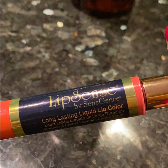 Lipsense Razzberry - Picture 2 of 3